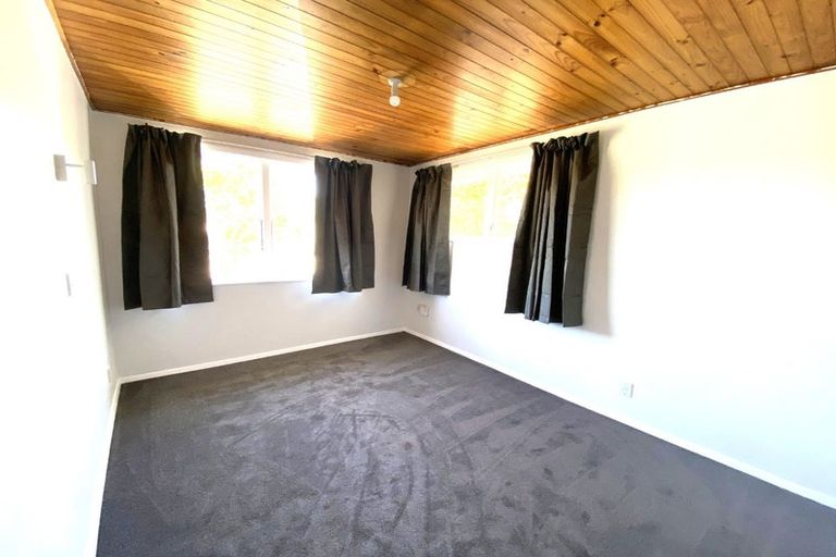 Photo of property in 80 Broderick Road, Johnsonville, Wellington, 6037