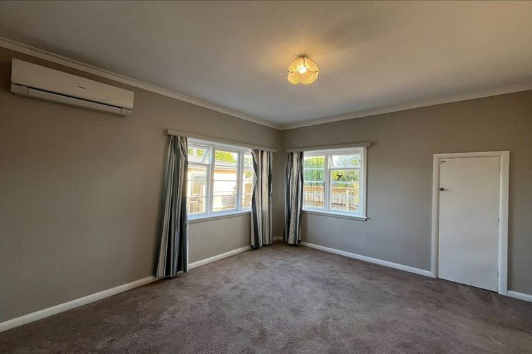 Photo of property in 98/98a Weraroa Road, Levin, 5510