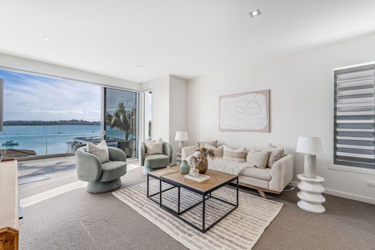 Photo of property in 5a Bucklands Beach Road, Bucklands Beach, Auckland, 2012