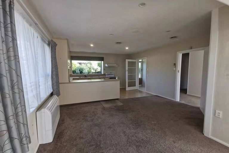 Photo of property in 11 Manor Place, Bryndwr, Christchurch, 8053