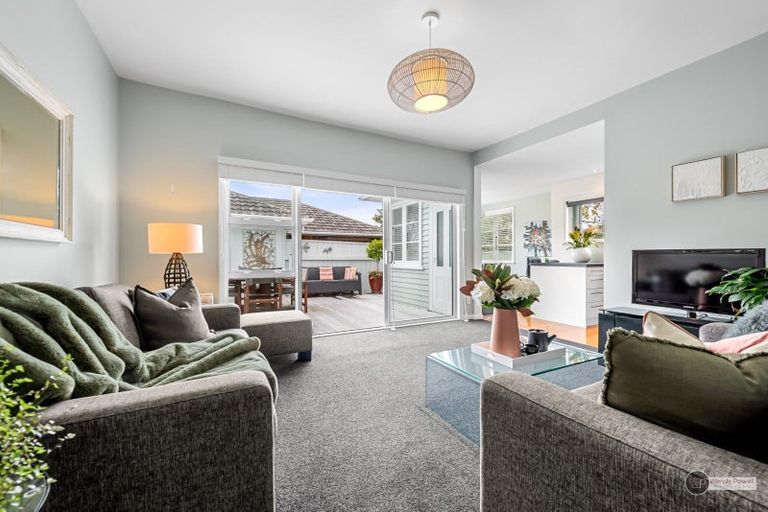 Photo of property in 1/215 Riverside Drive, Waterloo, Lower Hutt, 5011