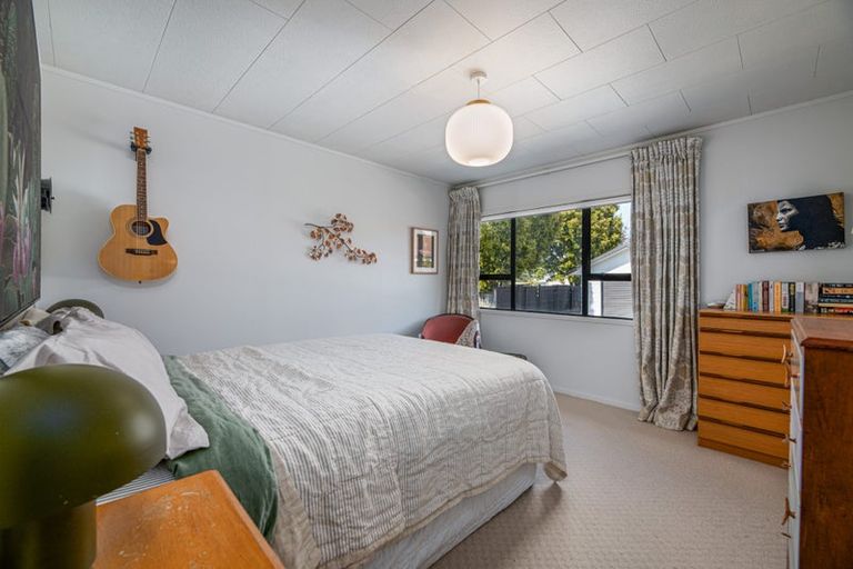 Photo of property in 39 Solar Road, Glen Eden, Auckland, 0602