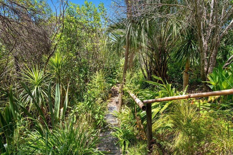 Photo of property in 56a Kaipara Coast Highway, Helensville, Kaukapakapa, 0871