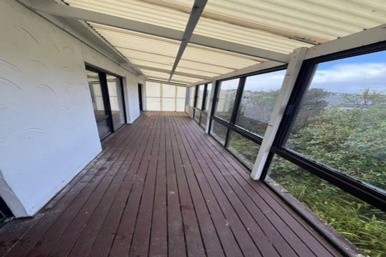 Photo of property in 56 Balmain Road, Chatswood, Auckland, 0626