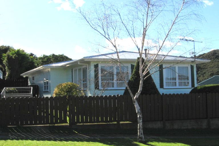 Photo of property in 10 Kaponga Street, Wainuiomata, Lower Hutt, 5014