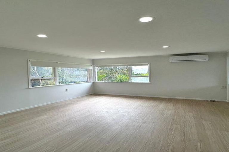 Photo of property in 20 Madison Place, Forrest Hill, Auckland, 0620