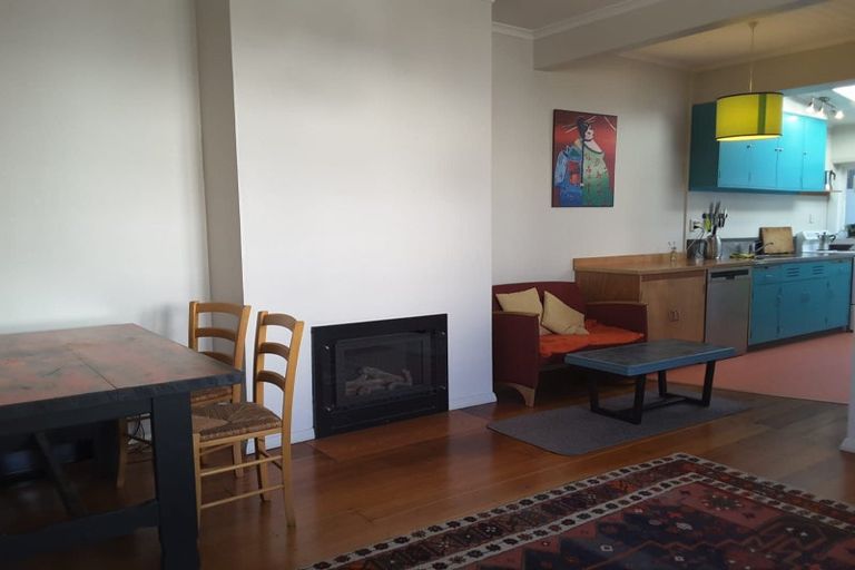 Photo of property in 236 The Esplanade, Island Bay, Wellington, 6023