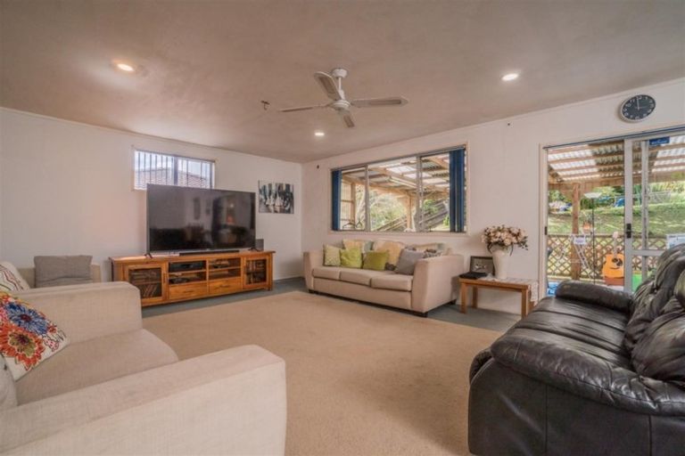 Photo of property in 18 Osman Street, Glen Eden, Auckland, 0602