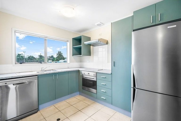 Photo of property in St Claire Village, 183/172 Mcleod Road, Te Atatu South, Auckland, 0610