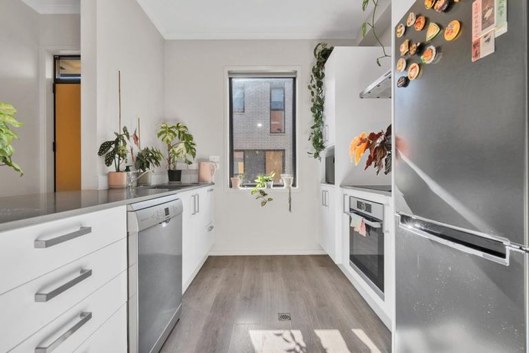 Photo of property in 2 Kerewhenua Crescent, Hobsonville, Auckland, 0616