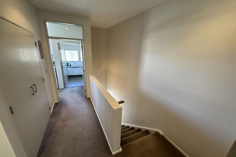 Photo of property in 9 Saddleback Grove, Karori, Wellington, 6012