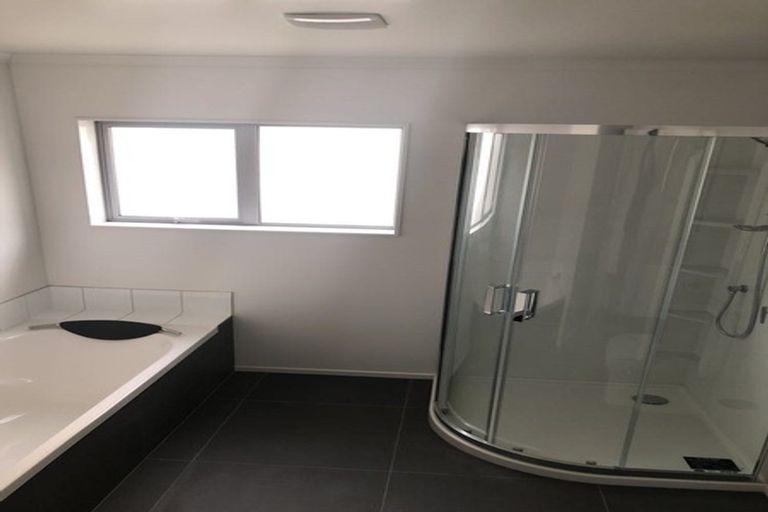 Photo of property in 153 Amesbury Drive, Churton Park, Wellington, 6037