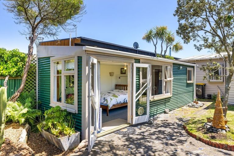 Photo of property in 43 Tovey Street, New Brighton, Christchurch, 8061