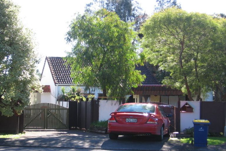 Photo of property in 4a Sonnenberg Way, Titirangi, Auckland, 0604