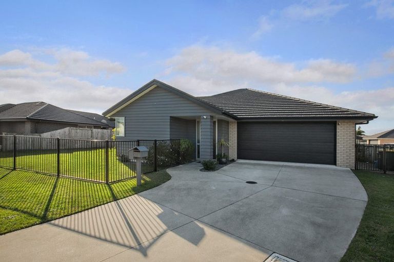 Photo of property in 8 Eastbank Drive, Katikati, 3129