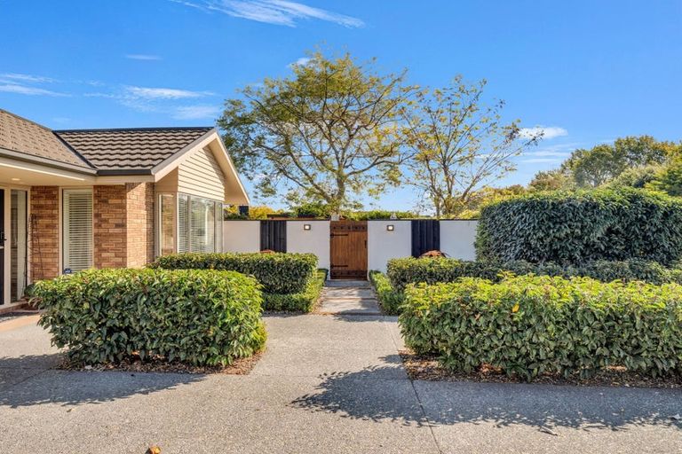 Photo of property in 16 Hemingway Place, Spencerville, Christchurch, 8083