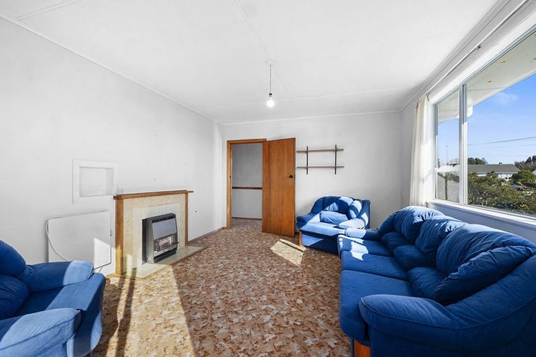 Photo of property in 4 Clerke Place, Marfell, New Plymouth, 4310