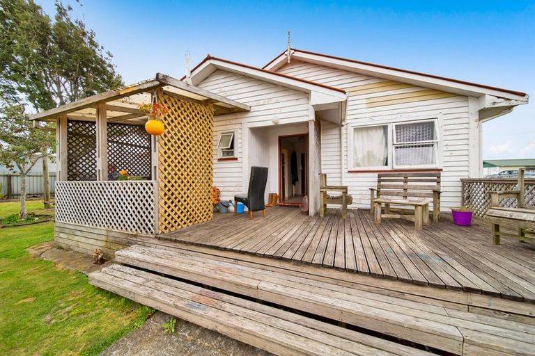 Photo of property in 152 Miranda Street, Stratford, 4332