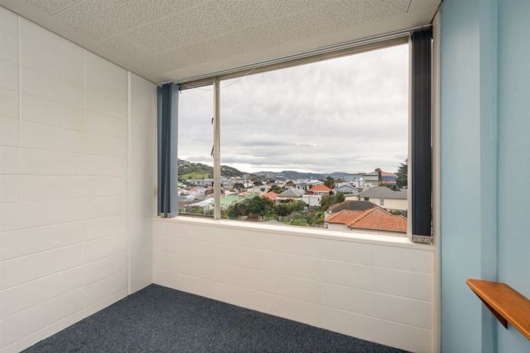 Photo of property in Beresford Apartments, 18/118u Russell Terrace, Berhampore, Wellington, 6023