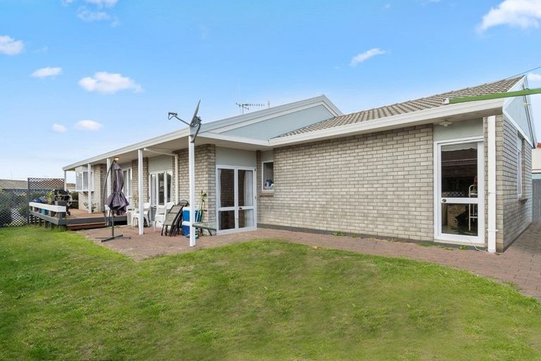 Photo of property in 28 Balmacewen Place, Mount Maunganui, 3116