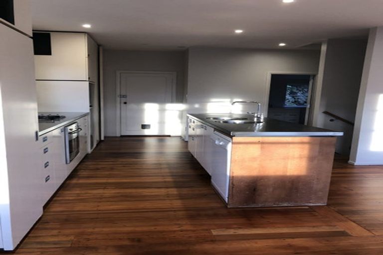 Photo of property in 13 Cavendish Square, Strathmore Park, Wellington, 6022