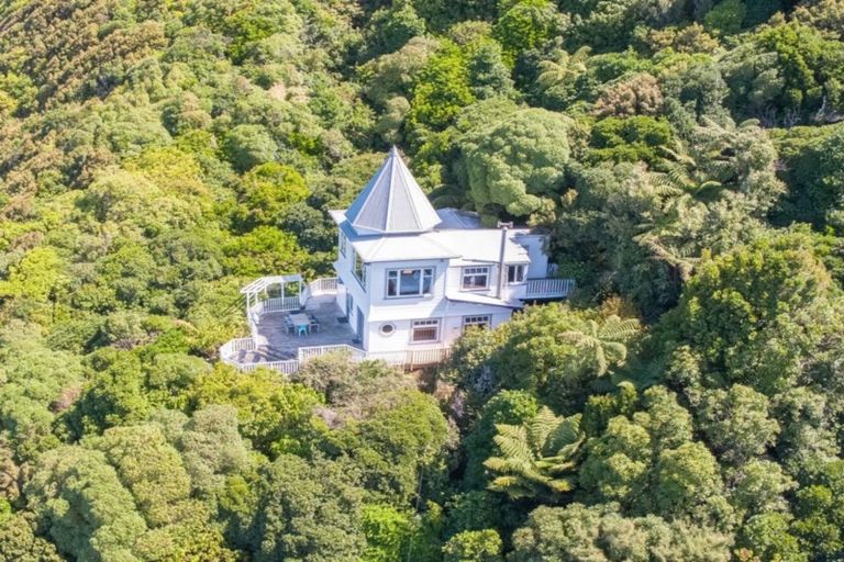 Photo of property in 579 Hutt Road, Horokiwi, Wellington, 5016