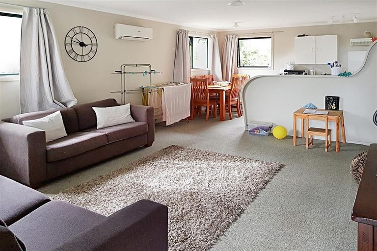 Photo of property in 52a Metcalfe Road, Ranui, Auckland, 0612