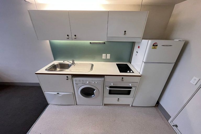 Photo of property in Urbane Apartments, 35/29 Webb Street, Mount Cook, Wellington, 6011