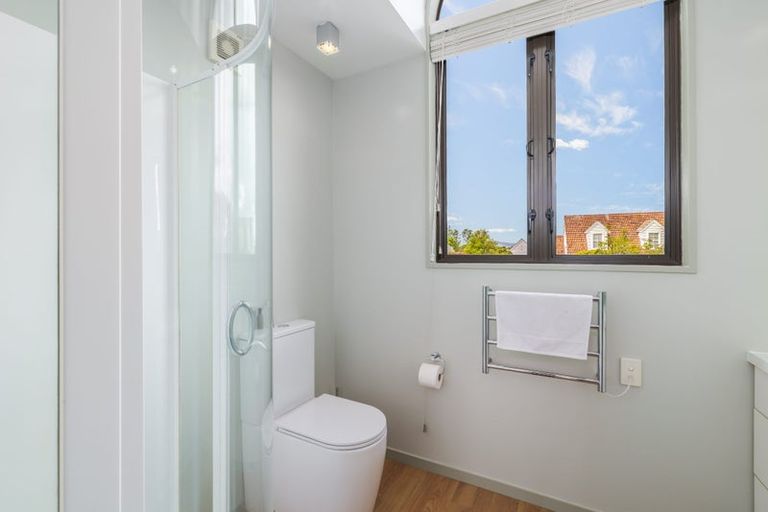 Photo of property in 33 Mcdougall Avenue, St Albans, Christchurch, 8014