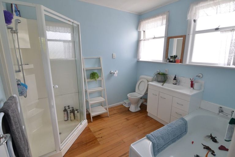 Photo of property in 105 Bond Crescent, Forrest Hill, Auckland, 0620