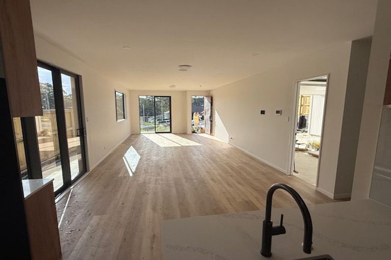 Photo of property in 244c West Hoe Heights, Orewa, 0931