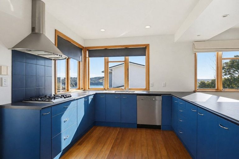 Photo of property in 8 Kiriwai Road, Paremata, Porirua, 5024