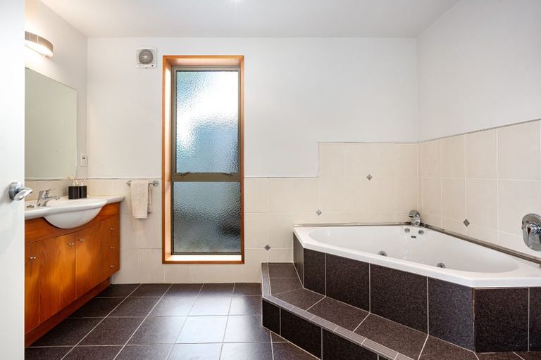 Photo of property in 39 Alexandra Road, Hataitai, Wellington, 6021