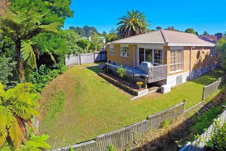 Photo of property in 32a Cutler Street, New Lynn, Auckland, 0600