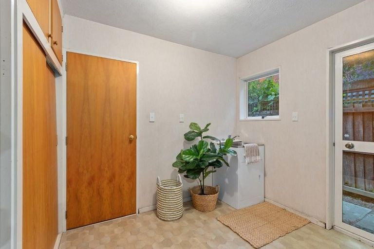 Photo of property in 9 Cricklewood Place, Avonhead, Christchurch, 8042