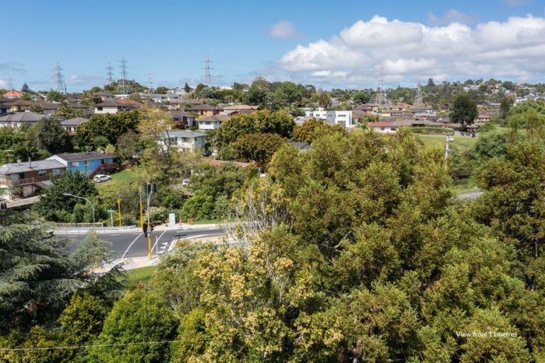 Photo of property in 8 Makora Road, Massey, Auckland, 0614