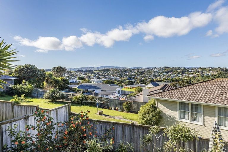 Photo of property in 16 Tuki Street, Titahi Bay, Porirua, 5022