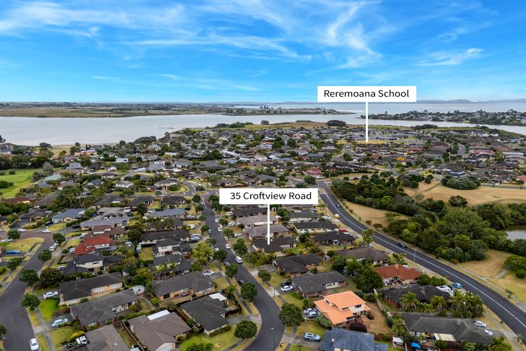 Photo of property in 35 Croftview Road, Wattle Downs, Auckland, 2103