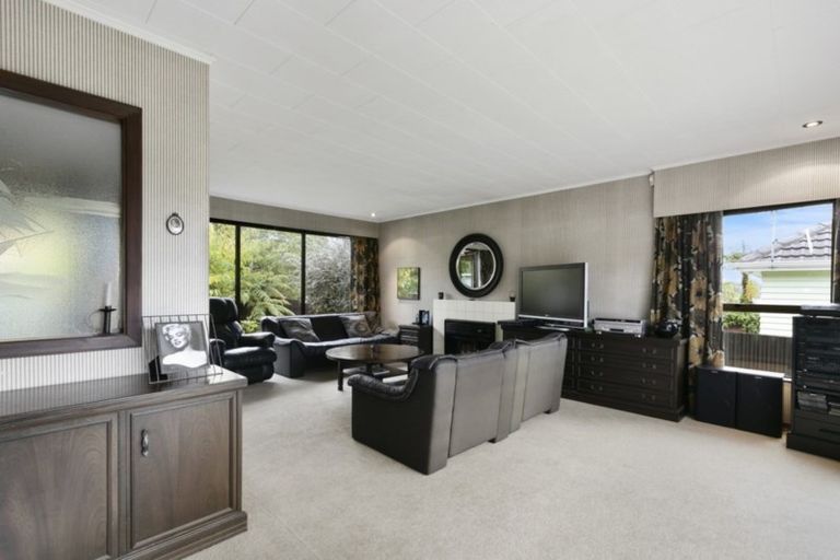 Photo of property in 14 Lees Grove, Wainuiomata, Lower Hutt, 5014