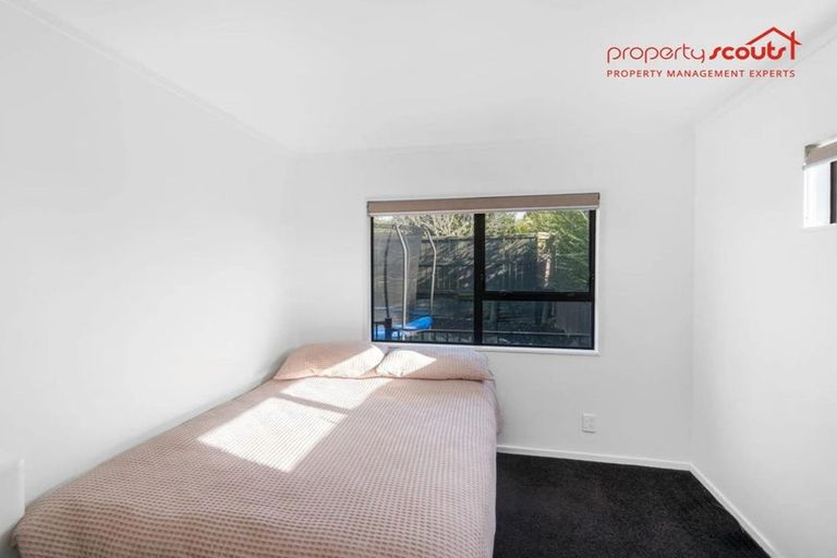 Photo of property in 59 Reynella Drive, Massey, Auckland, 0614