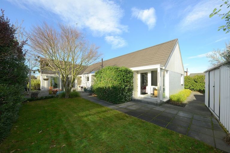 Photo of property in 31 Colina Street, Avonhead, Christchurch, 8042