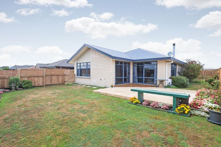 Photo of property in 26 Geneva Terrace, Kelvin Grove, Palmerston North, 4414