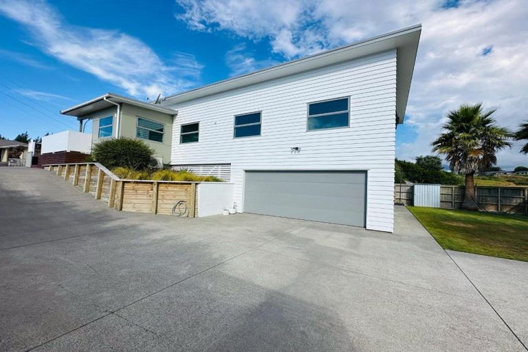 Photo of property in 13a Heta Road, Highlands Park, New Plymouth, 4312