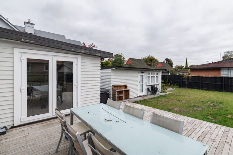 Photo of property in 37 Hawford Road, Opawa, Christchurch, 8023
