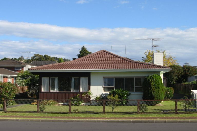 Photo of property in 2/34 Inverness Road, Browns Bay, Auckland, 0630