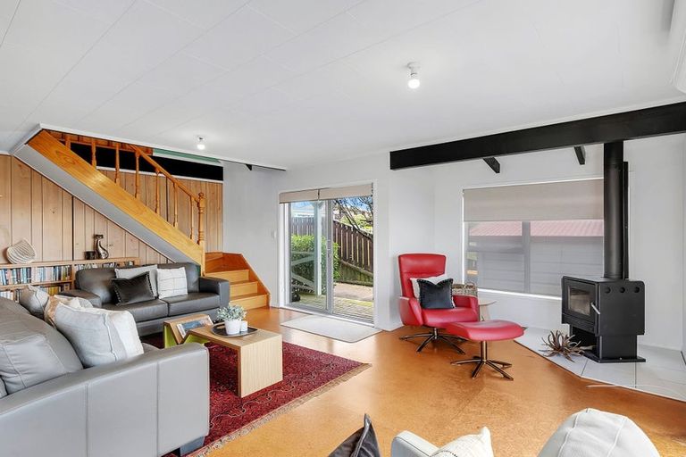 Photo of property in 14 Tikati View, Titahi Bay, Porirua, 5022