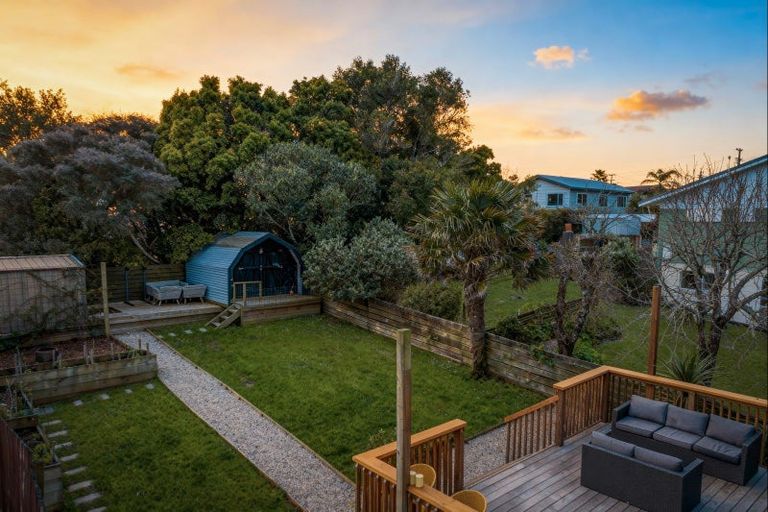 Photo of property in 8 Brigitte View, Snells Beach, 0920