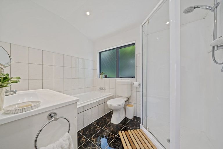 Photo of property in 65a Thurleigh Grove, Karori, Wellington, 6012