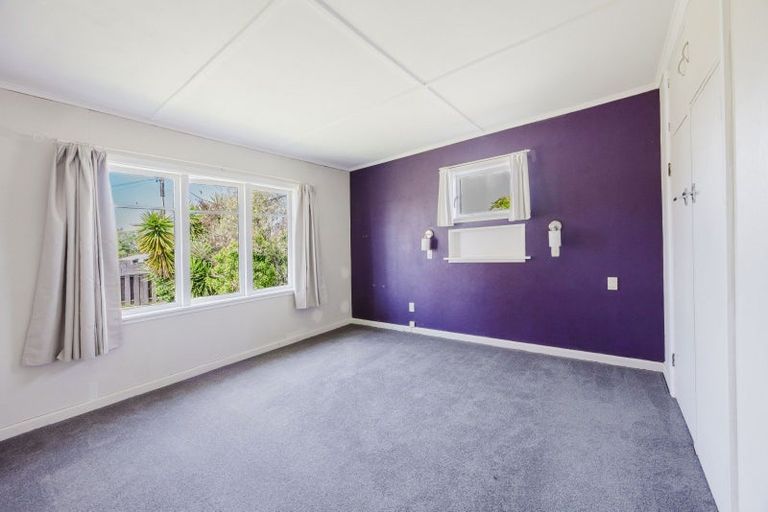 Photo of property in 12 Woburn Street, Waipukurau, 4200