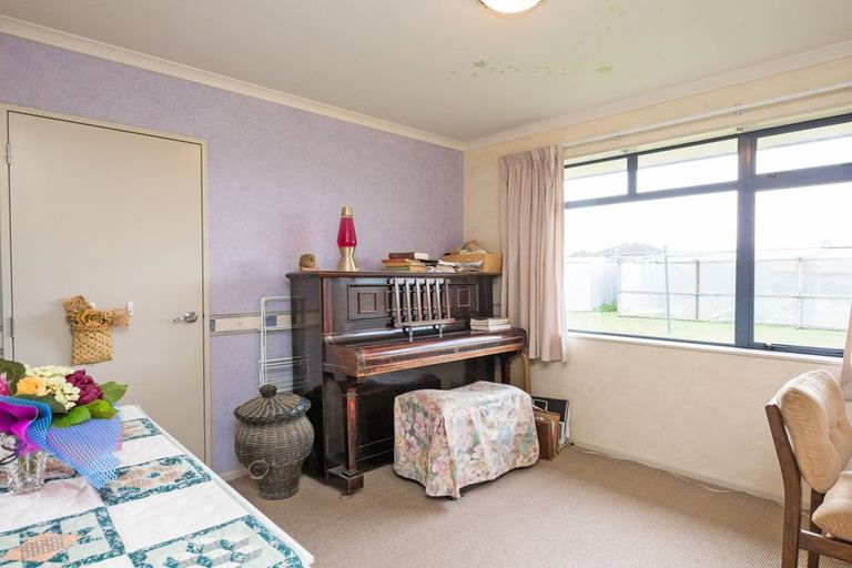 Photo of property in 26 Geneva Terrace, Kelvin Grove, Palmerston North, 4414